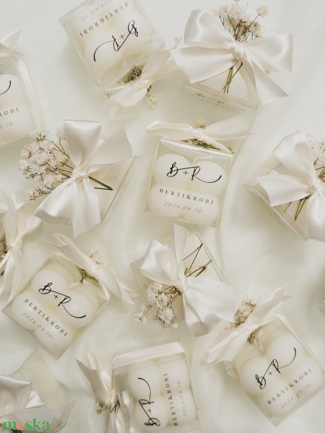 Köszönőajándék bubble gyertyakülönlegesség esküvőre masnival és matricával/ vagy arany felirattal - esküvő - emlék & ajándék - köszönőajándék - Meska.hu