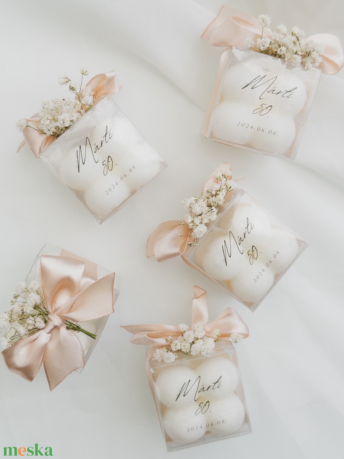 Köszönőajándék mini bubble alakú gyertyakülönlegesség esküvőre masnival és matricával/ vagy arany felirattal - esküvő - emlék & ajándék - köszönőajándék - Meska.hu