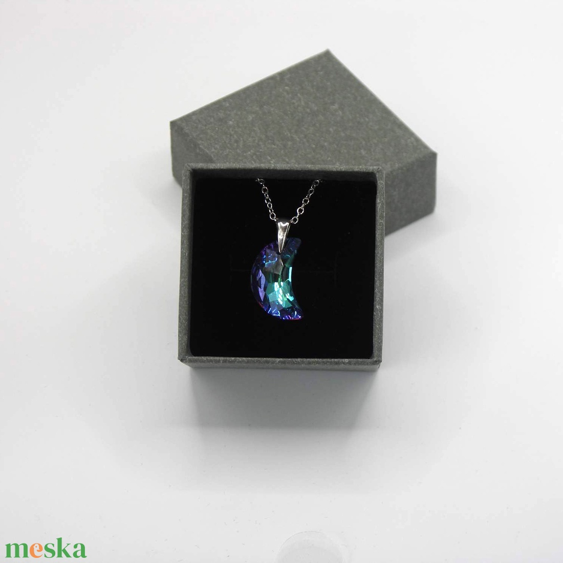 Swarovski kristályos, egyedi készítésú, bogyós szélű, kerek fülbevaló  Aquamarine - ékszer - fülbevaló - lógós kerek fülbevaló - Meska.hu