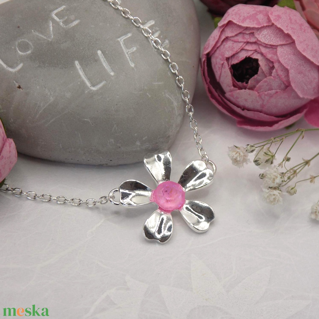 Rózsaszín Swarovski kristályos, virág alakú ezüst medál, nyaklánccal Bloom - ékszer - nyaklánc - medálos nyaklánc - Meska.hu Rózsaszín Swarovski kristályos, virág alakú ezüst medál, nyaklánccal Bloom - ékszer - nyaklánc - medálos nyaklánc - Meska.hu