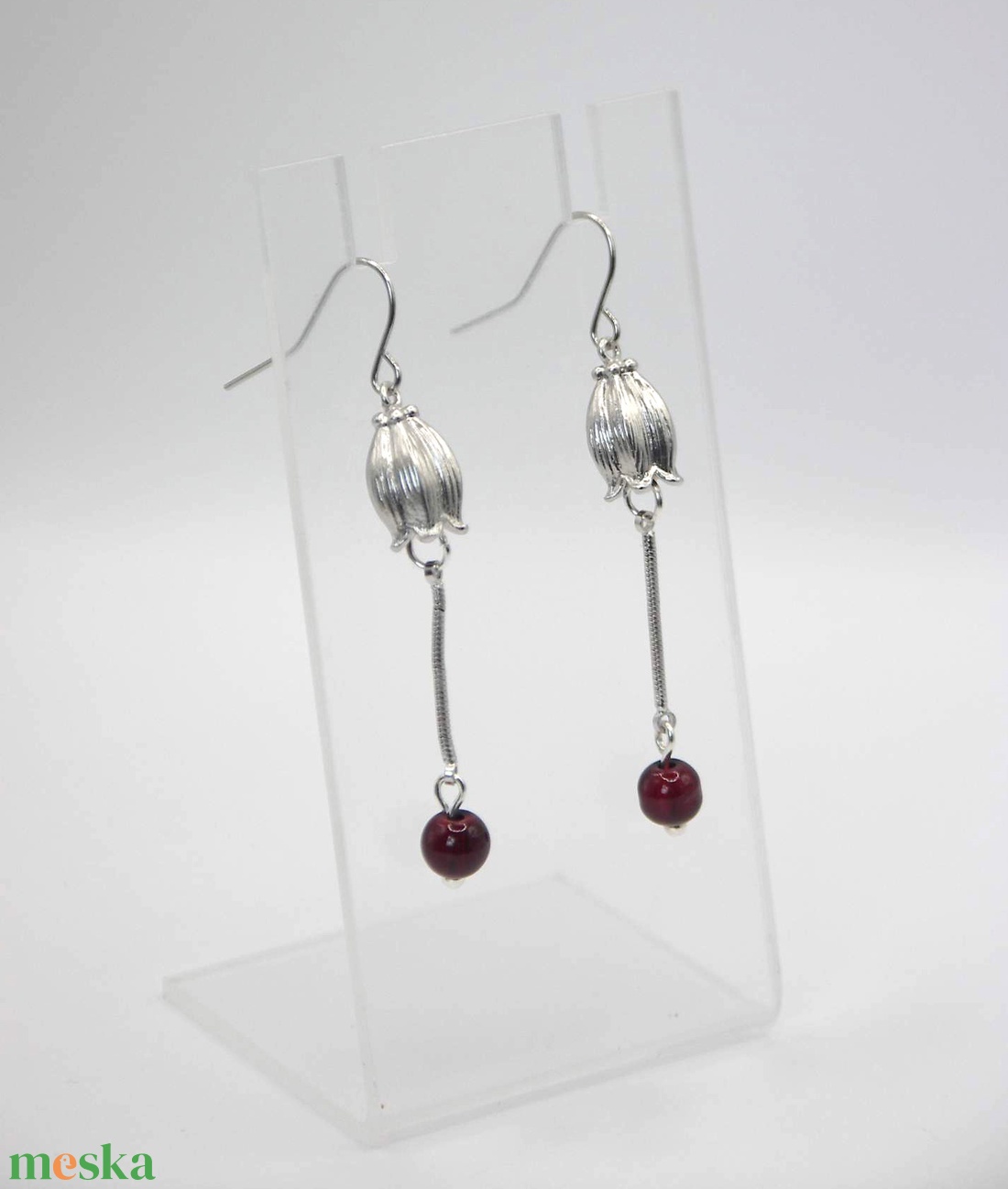 Virág formájú függő gránát ásványgyöngyökkel  Bordó gyöngyvirág - ékszer - fülbevaló - lógó fülbevaló - Meska.hu