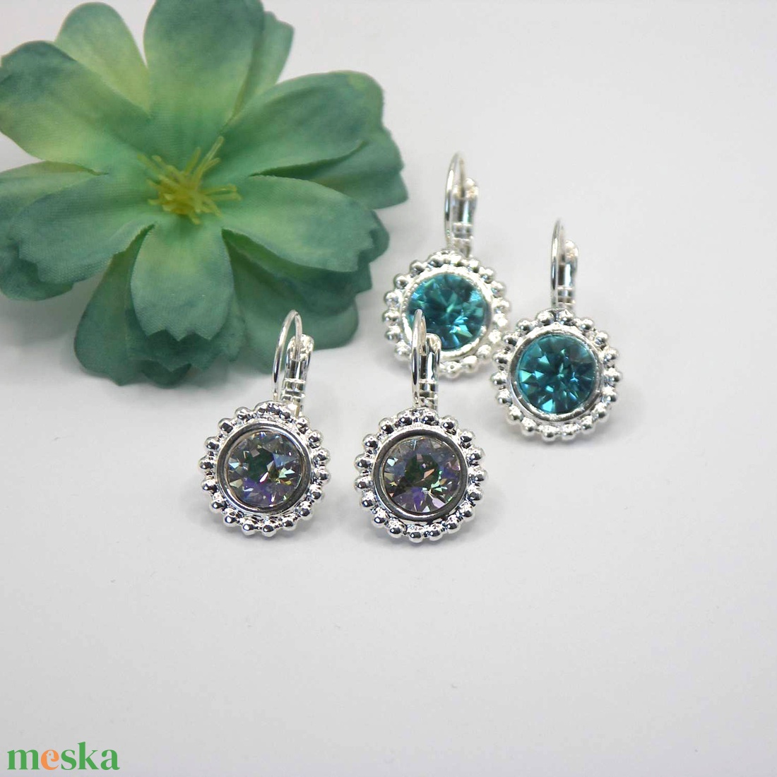 Swarovski kristályos, egyedi készítésú, bogyós szélű, kerek fülbevaló Választható (kétféle) színű kristállyal - ékszer - fülbevaló - lógós kerek fülbevaló - Meska.hu Swarovski kristályos, egyedi készítésú, bogyós szélű, kerek fülbevaló Választható (kétféle) színű kristállyal - ékszer - fülbevaló - lógós kerek fülbevaló - Meska.hu