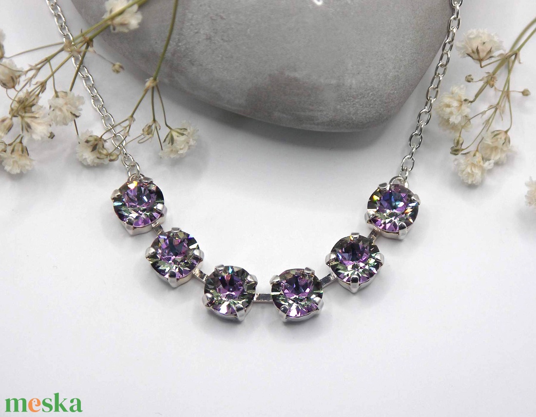 Lilás-gyémántos csillogású Swarovski kristályokkal készült ezüst színű nyaklánc - Mystic - ékszer - nyaklánc - statement nyaklánc - Meska.hu Lilás-gyémántos csillogású Swarovski kristályokkal készült ezüst színű nyaklánc - Mystic - ékszer - nyaklánc - statement nyaklánc - Meska.hu