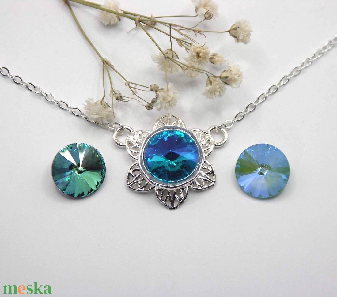 Swarovski kristályos nyaklánc, egyedi készítésú, virág formájú medállal, választható színű kristállyal - ékszer - nyaklánc - medálos nyaklánc - Meska.hu Swarovski kristályos nyaklánc, egyedi készítésú, virág formájú medállal, választható színű kristállyal - ékszer - nyaklánc - medálos nyaklánc - Meska.hu