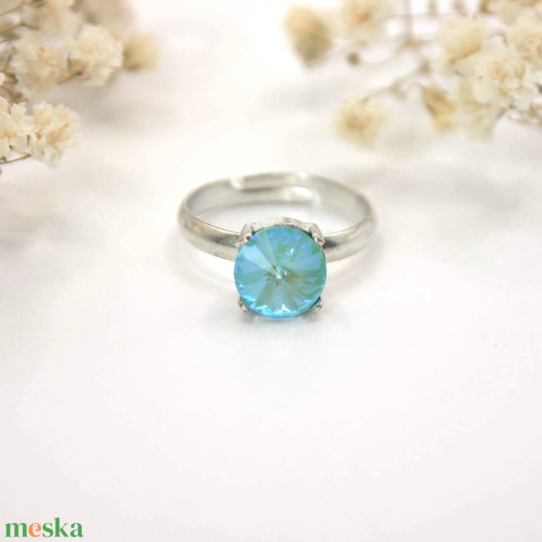 Ékszerszett zöldes-aquamarine színű Swarovski kristályokkal: medál, fülbevaló és gyűrű (díszdoboz csomagolással) - ékszer - ékszerszett - Meska.hu Ékszerszett zöldes-aquamarine színű Swarovski kristályokkal: medál, fülbevaló és gyűrű (díszdoboz csomagolással) - ékszer - ékszerszett - Meska.hu