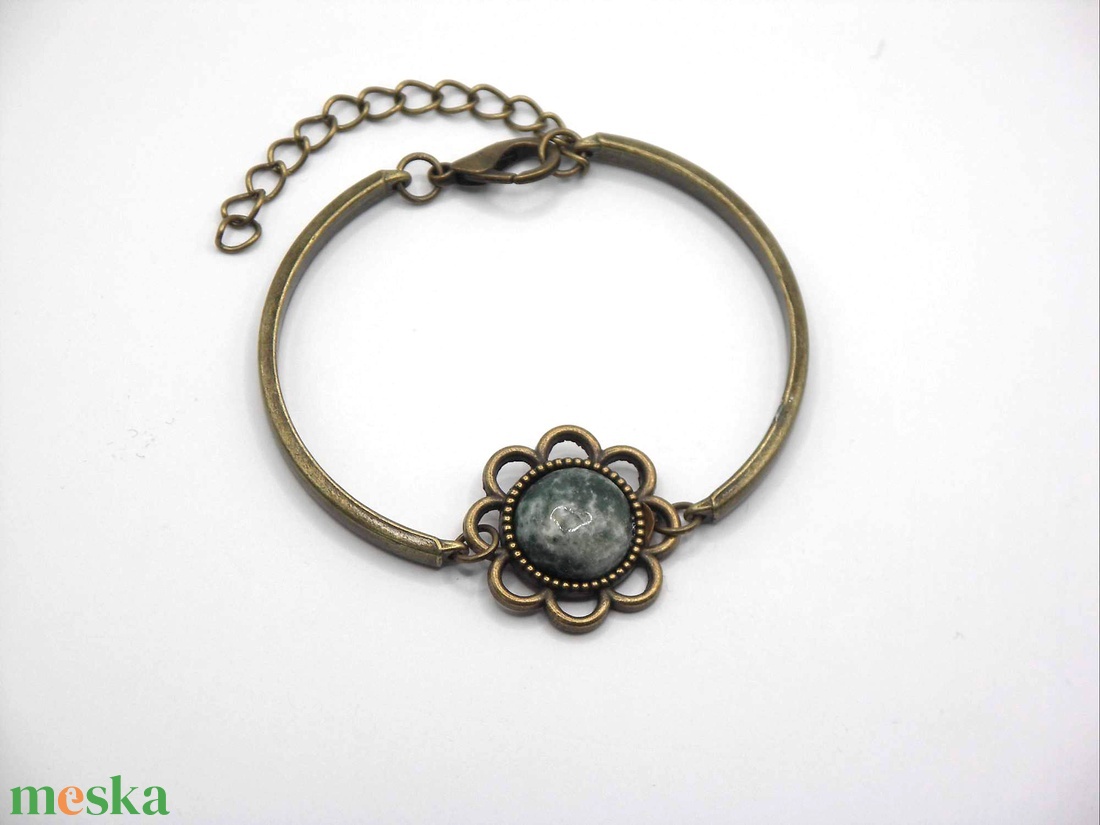 Virág formájú, zöldes-márványos kaboson, bronz színű karkötőn Marble - ékszer - karkötő - karperec - Meska.hu Virág formájú, zöldes-márványos kaboson, bronz színű karkötőn Marble - ékszer - karkötő - karperec - Meska.hu