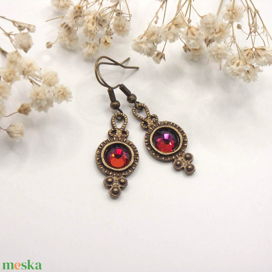 Narancsos-bíbor színű Preciosa kristályokkal készült antik bronz fülbevaló, akár szettben is, nyaklánccal - ékszer - fülbevaló - lógó fülbevaló - Meska.hu