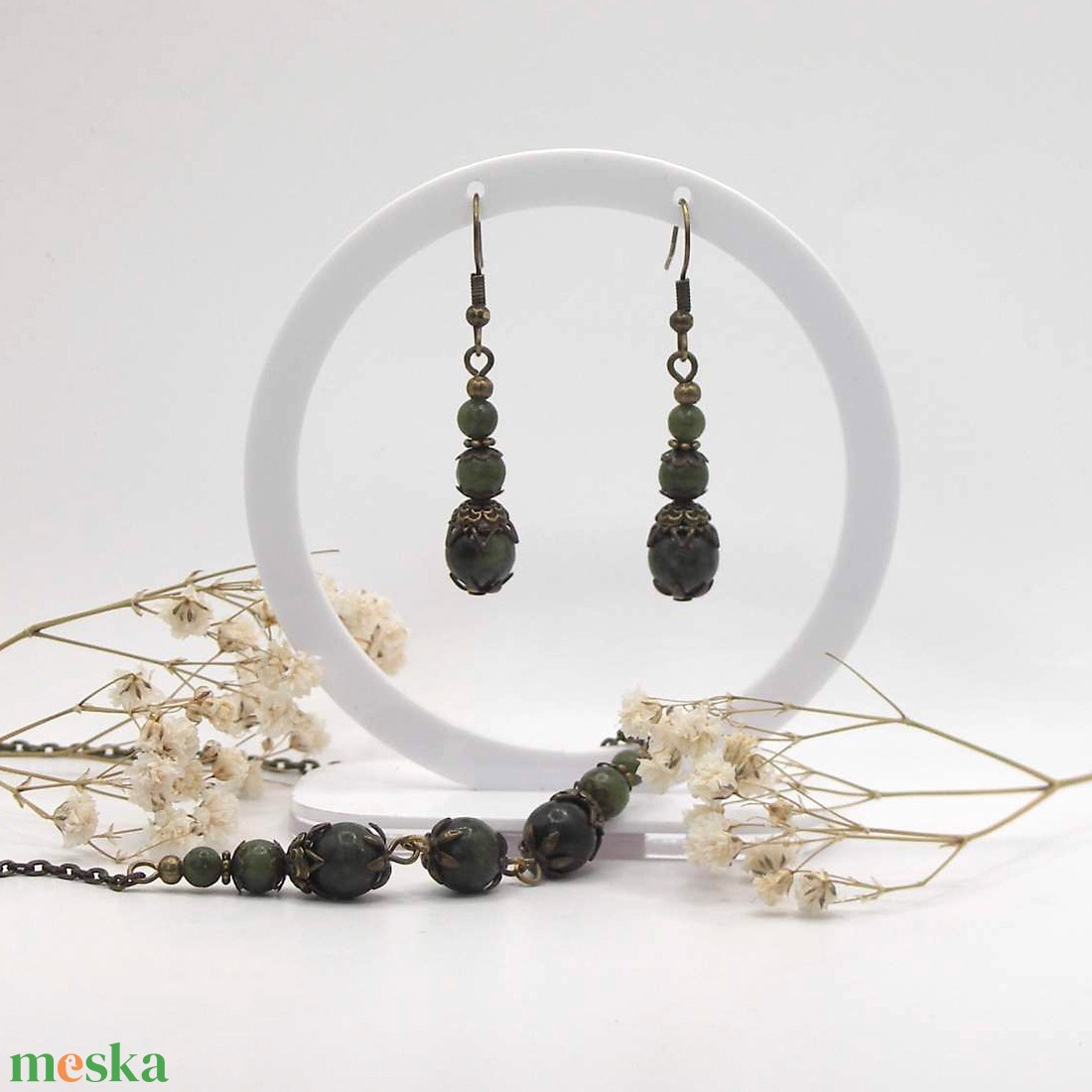 Zöld jáspis ásványgyöngyökből készült antik bronz nyaklánc és fülbevaló szett  Erdő mélyén - ékszer - ékszerszett - Meska.hu