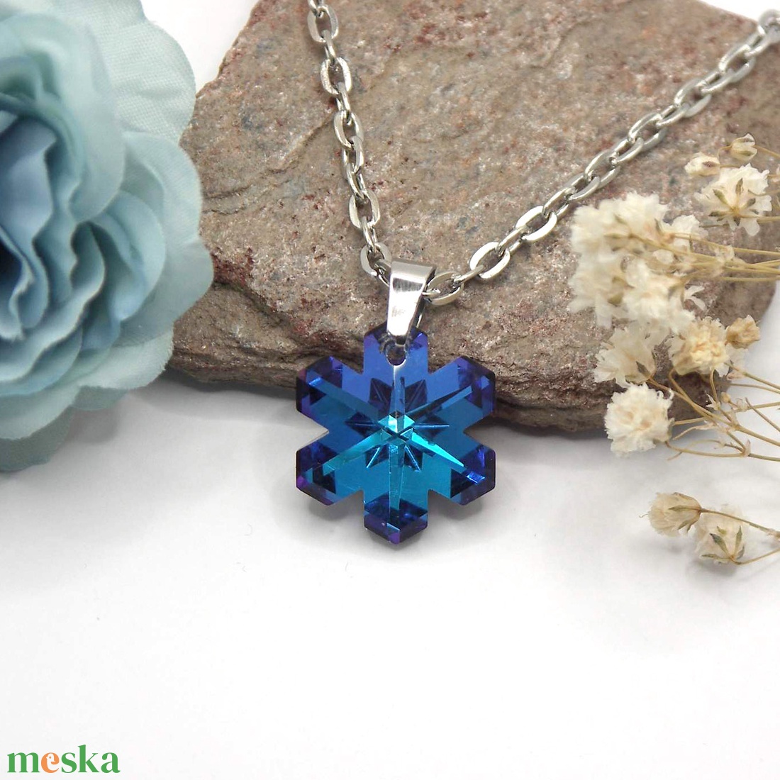 Hópehely formájú sötétkék Aurora kristály ezüst láncon  Jeges éj - ékszer - nyaklánc - medálos nyaklánc - Meska.hu