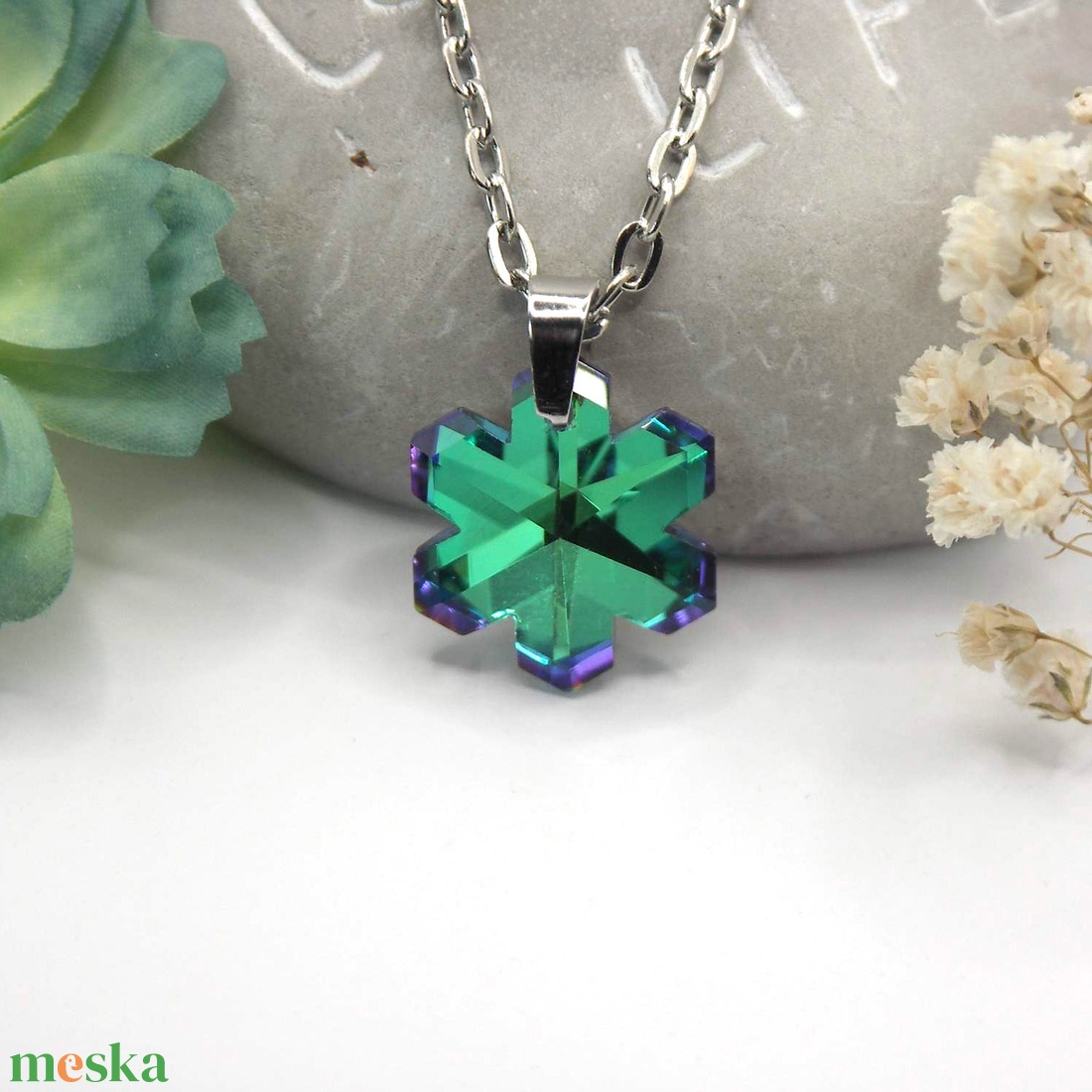 Hópehely formájú zöldes-kék színű Aurora kristály ezüst láncon  Téli csepp - ékszer - nyaklánc - medálos nyaklánc - Meska.hu