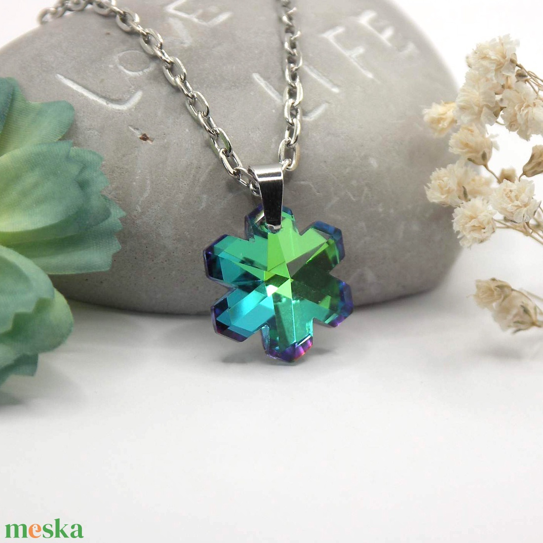 Hópehely formájú zöldes-kék színű Aurora kristály ezüst láncon  Téli csepp - ékszer - nyaklánc - medálos nyaklánc - Meska.hu