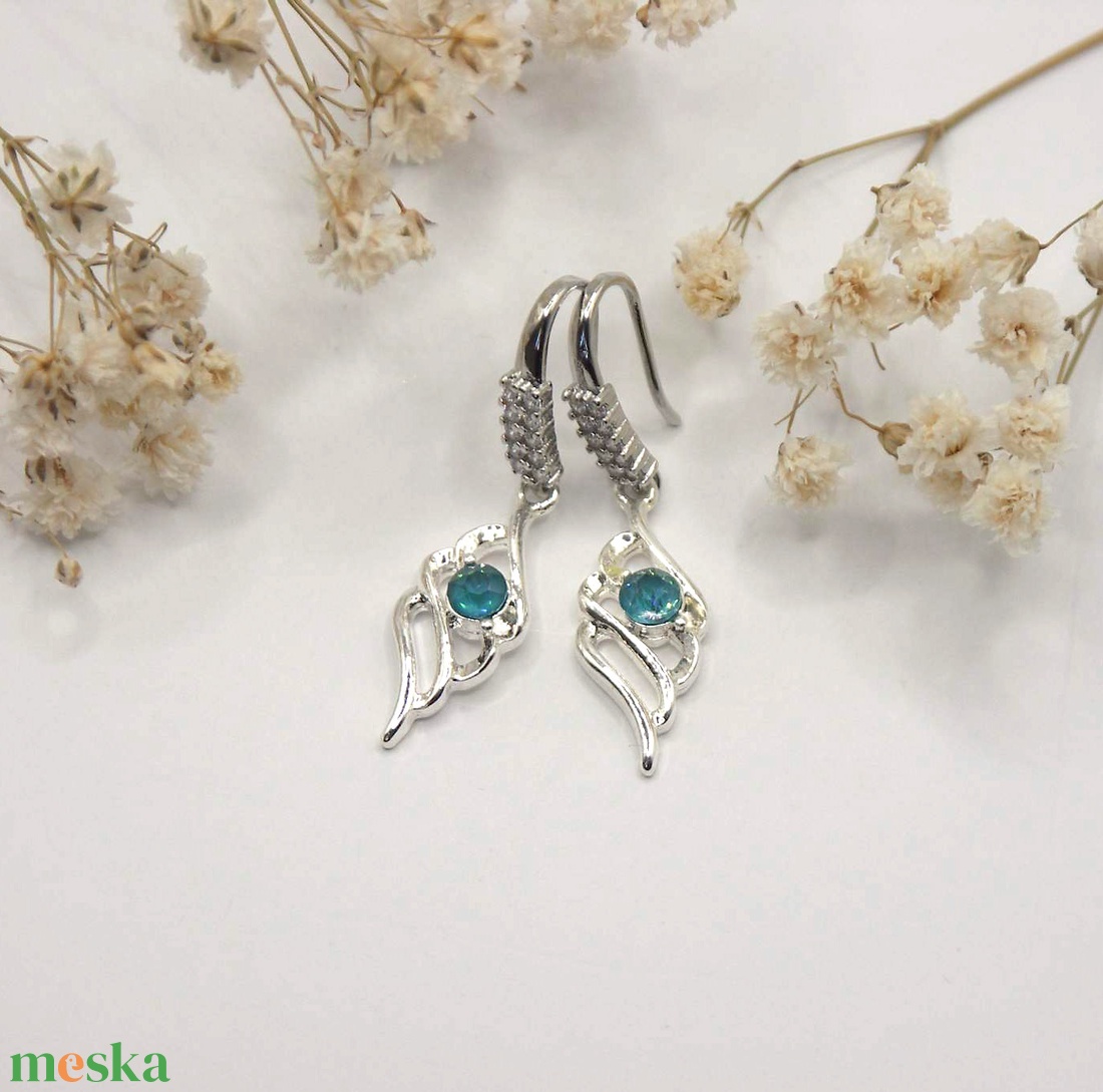 Tengerkék Swarovski kristályos, egyedi készítésú, angyalszárny formájú fülbevaló - Adria - ékszer - fülbevaló - lógó fülbevaló - Meska.hu