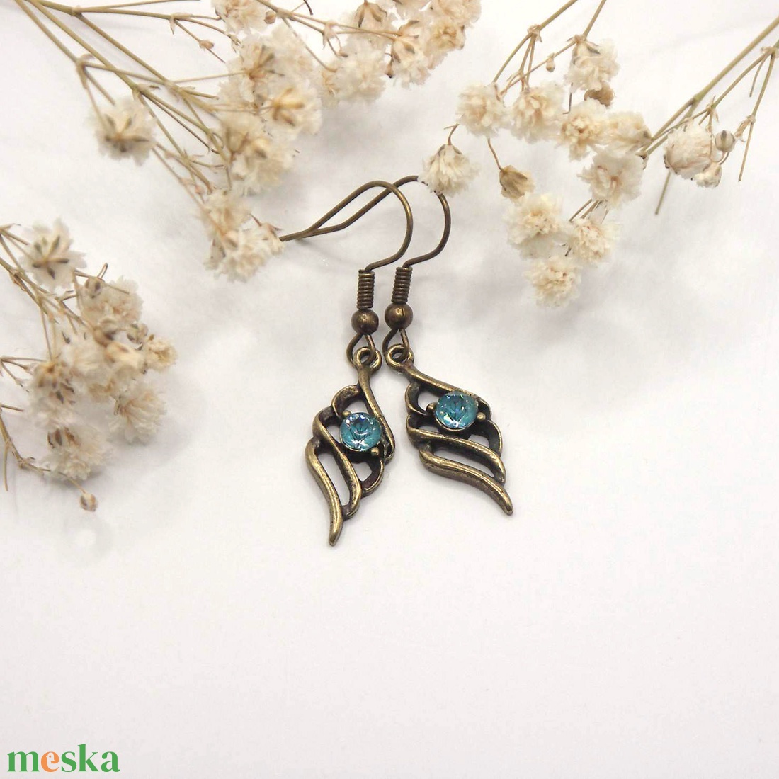 Tengerkék Swarovski kristályos, egyedi készítésú, angyalszárny formájú fülbevaló - Lagúna - ékszer - fülbevaló - lógó fülbevaló - Meska.hu