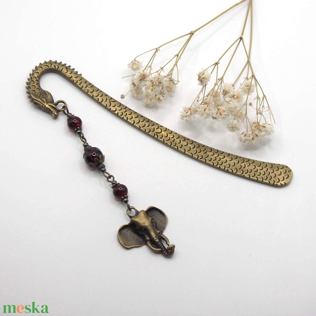 AJÁNDÉK dobozka! Antik bronz, sárkányt formázó könyvjelző gránát ásványgyöngyökkel, elefántfej alakú függővel � Gandhi - könyv & zene - könyvjelző - Meska.hu