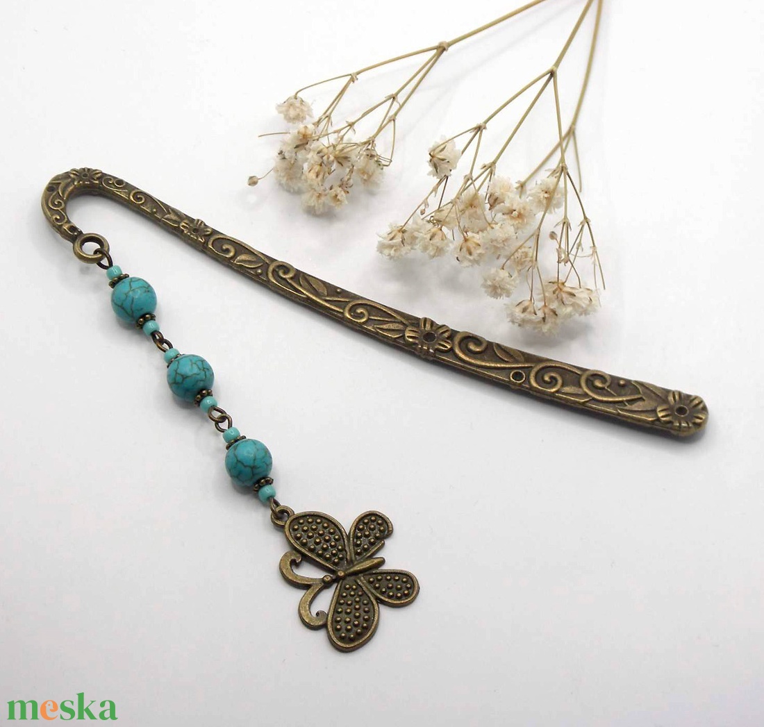 AJÁNDÉK csomagolás! Antik bronz, viragos-indás könyvjelző türkinit ásványgyöngyökkel, lepke függővel � Boglárka - könyv & zene - könyvjelző - Meska.hu
