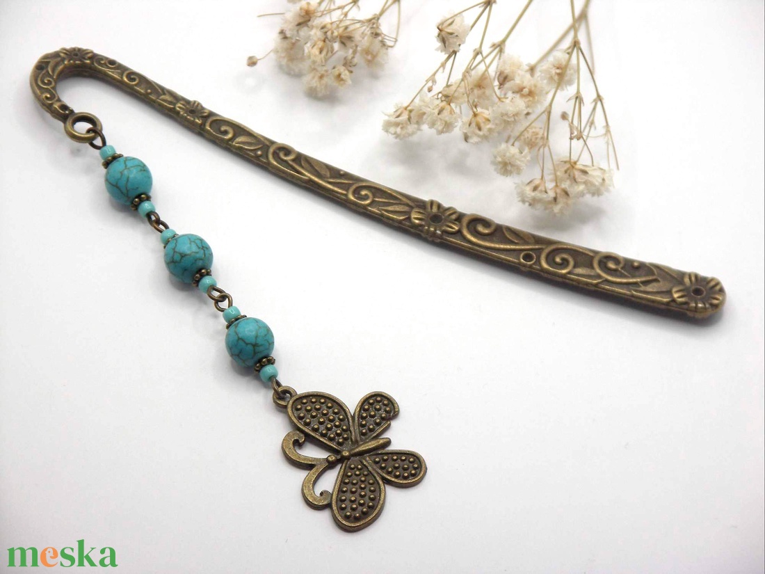AJÁNDÉK csomagolás! Antik bronz, viragos-indás könyvjelző türkinit ásványgyöngyökkel, lepke függővel � Boglárka - könyv & zene - könyvjelző - Meska.hu