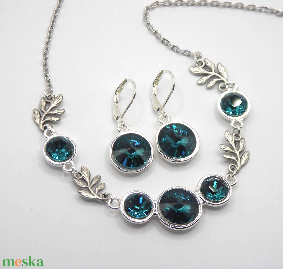 Kékes-smaragdzöld Swarovski kristályos, egyedi készítésú nyakék, kétféle választható fülbevalóval � Emerald Tide - ékszer - ékszerszett - Meska.hu