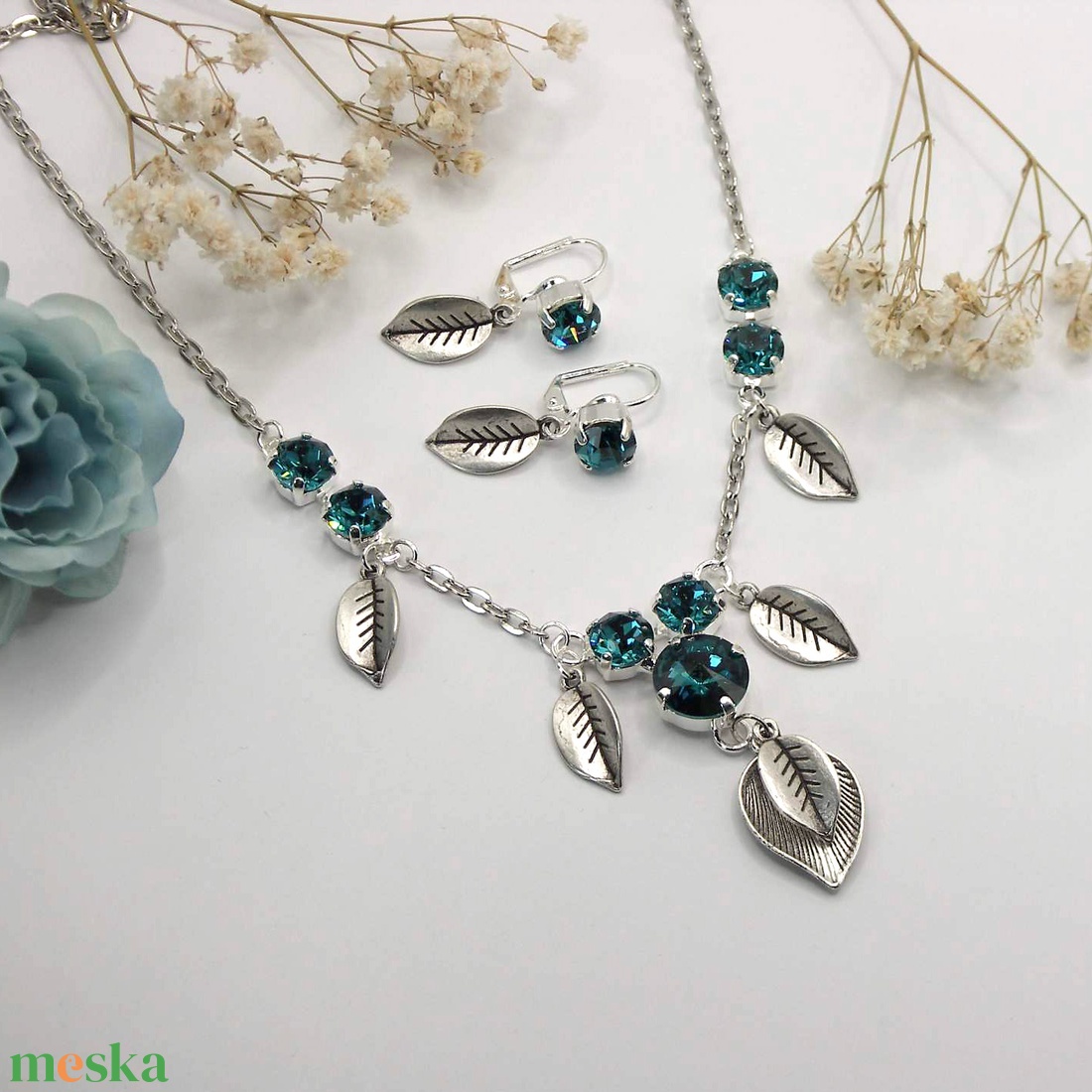 Kékes-smaragdzöld Swarovski kristályos, egyedi készítésú nyaklánc és fülbevaló szett � AquaLeaf - ékszer - ékszerszett - Meska.hu