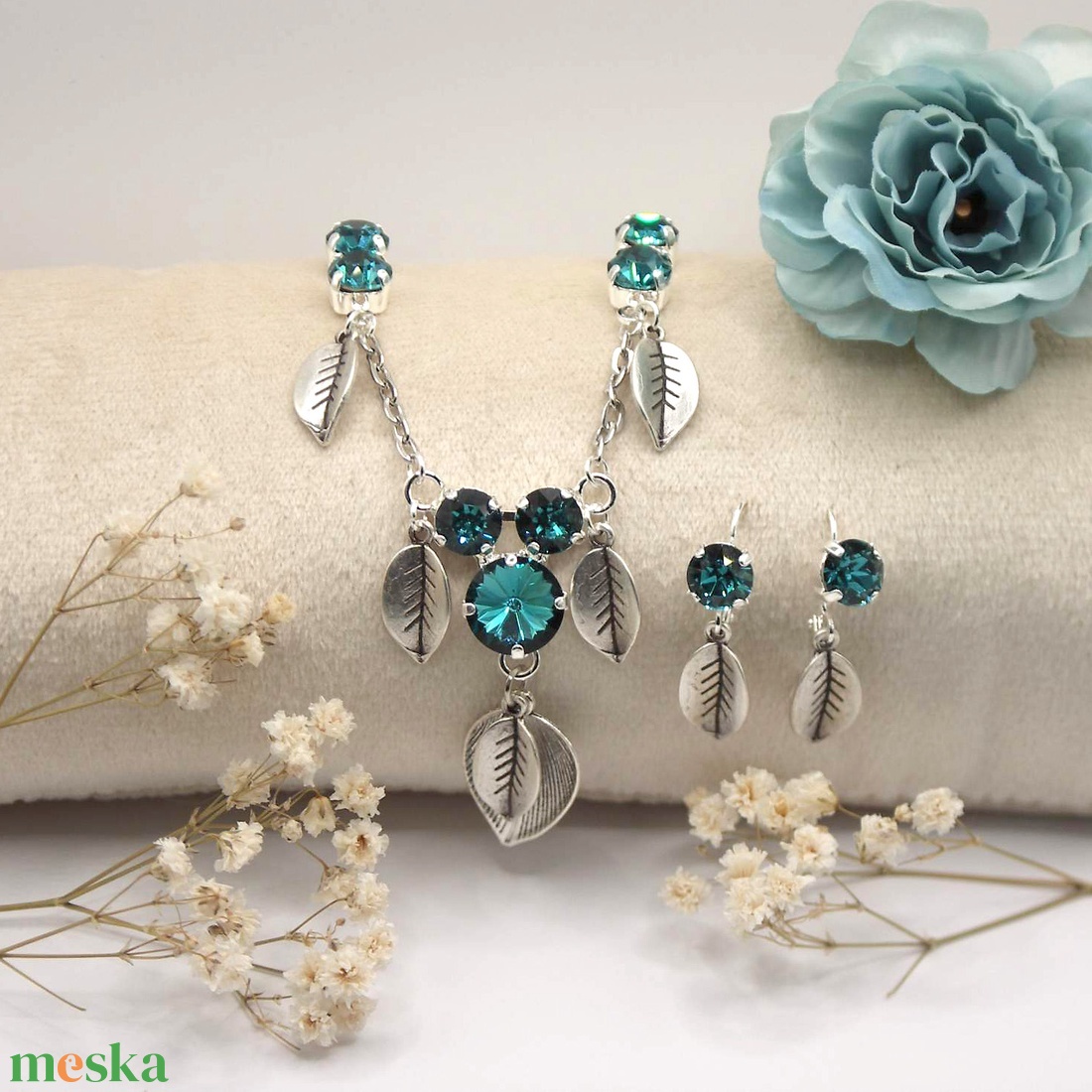 Kékes-smaragdzöld Swarovski kristályos, egyedi készítésú nyaklánc és fülbevaló szett � AquaLeaf - ékszer - ékszerszett - Meska.hu
