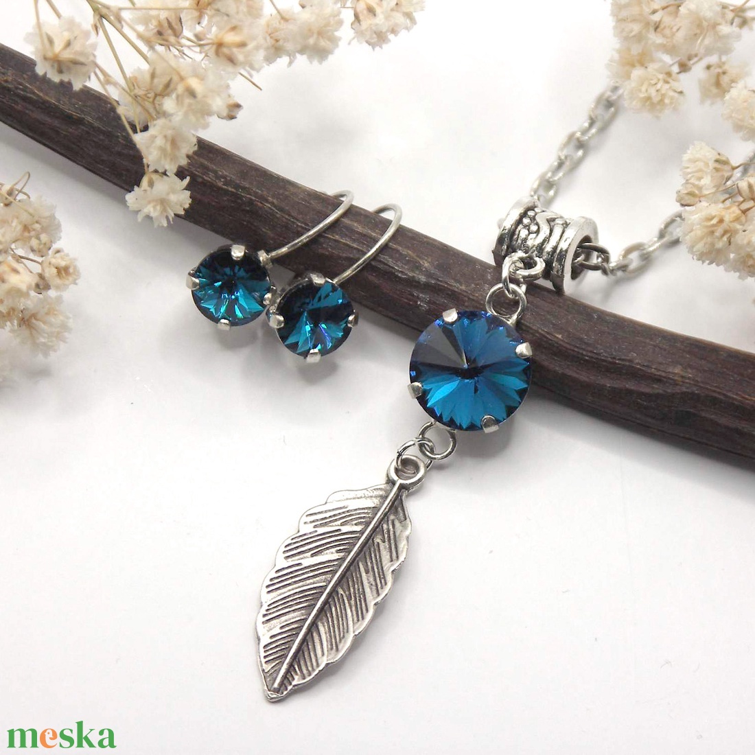 Éjkék színű Swarovski kristállyal készült medálos nyaklánc és fülbevaló szett � Nocturne - ékszer - ékszerszett - Meska.hu