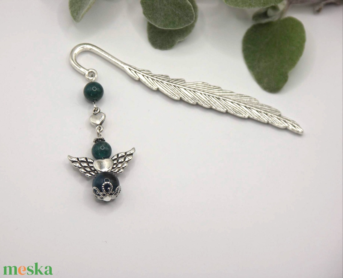 AJÁNDÉK dobozka! Ezüst színű, toll formájú angyalkás könyvjelző kék apatit ásványgyöngyökkel - könyv & zene - könyvjelző - Meska.hu