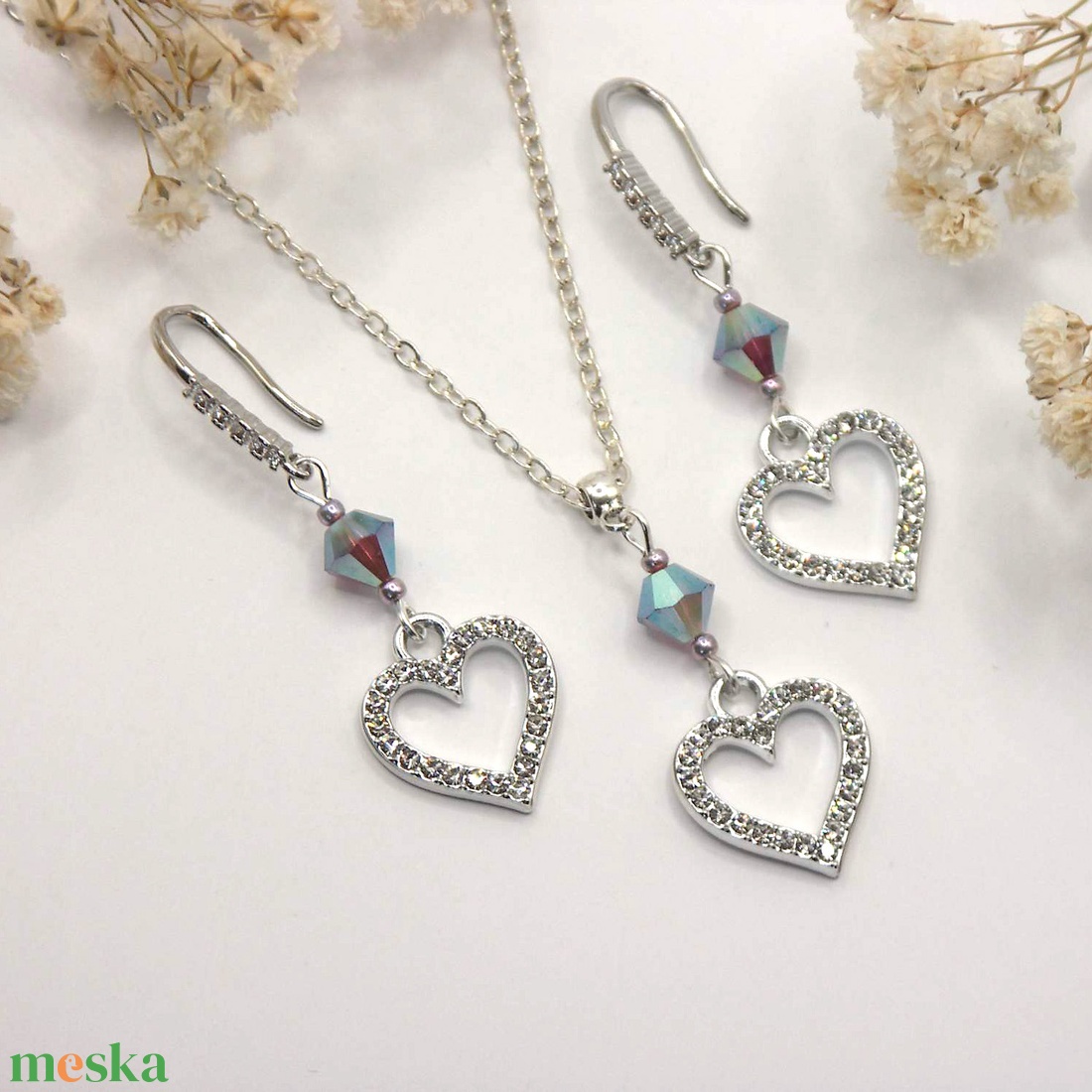 Ametiszt színű Swarovski gyönggyel és cirkóniaköves szív függővel készült fülbevaló és nyaklánc szett - ékszer - ékszerszett - Meska.hu