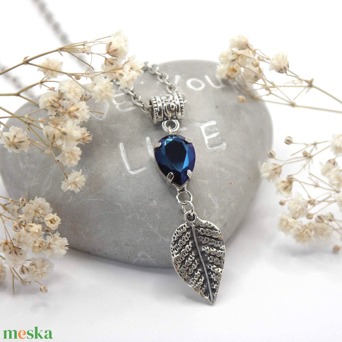 Nemesacél karkötő és medál mély, fémes-sötétkék Swarovski kristályokkal - Obscura - ékszer - ékszerszett - Meska.hu