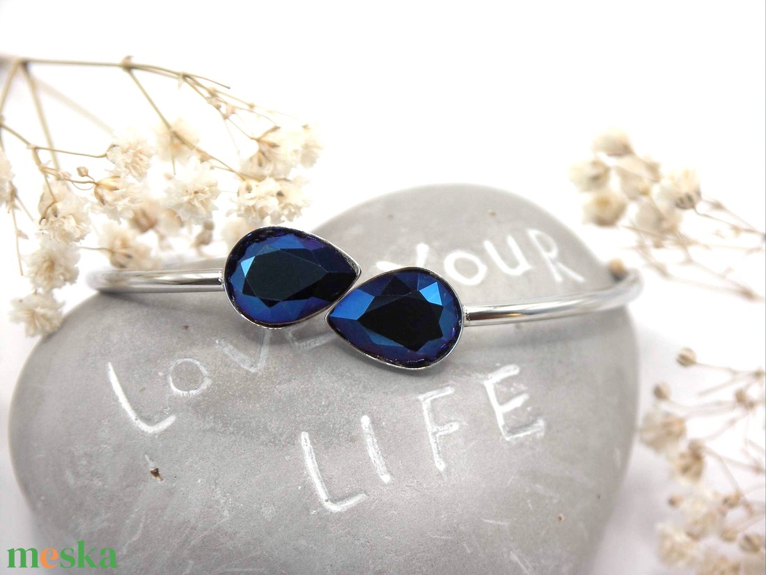 Nemesacél karkötő és medál mély, fémes-sötétkék Swarovski kristályokkal - Obscura - ékszer - ékszerszett - Meska.hu