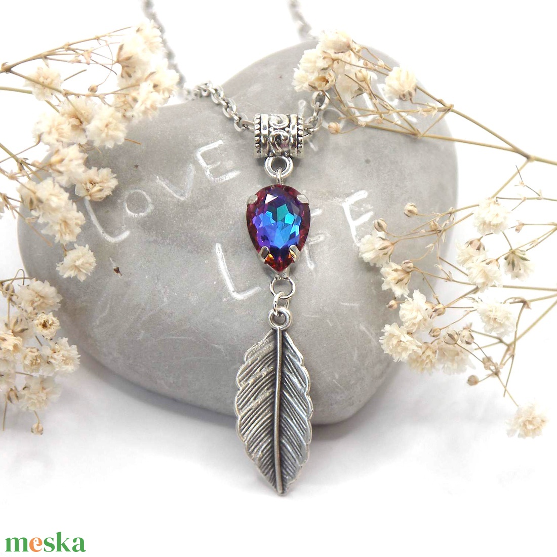 Csepp alakú, tüzes, kékes-vörös Swarovski kristályos medál, antik ezüst levéllel, láncon � Flamma - ékszer - nyaklánc - medálos nyaklánc - Meska.hu