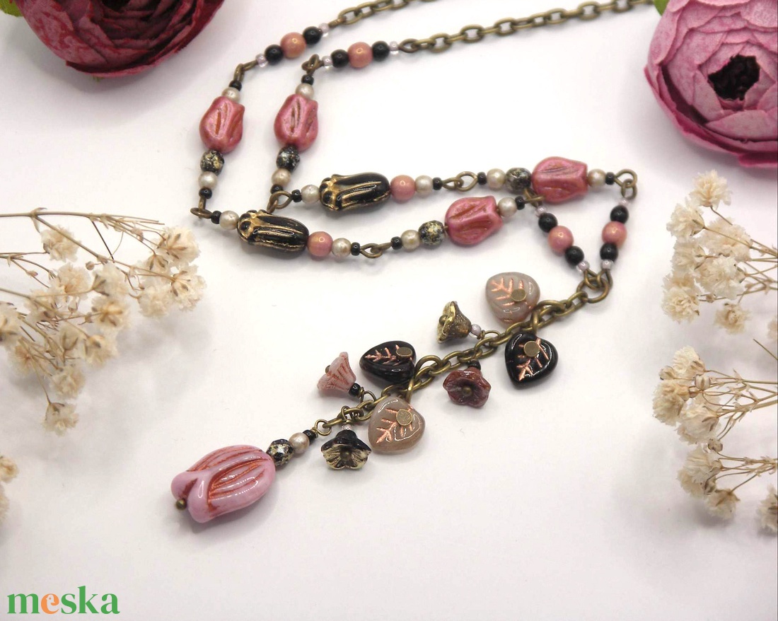 Tulipános nyaklánc rézzel színezett, rózsaszín üveggyöngyből � Rosénoir - ékszer - nyaklánc - gyöngyös nyaklánc - Meska.hu