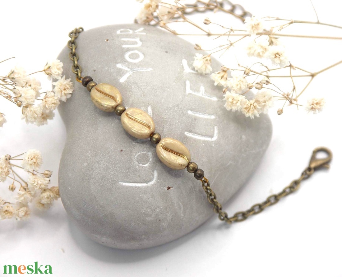 Antik bronz karkötő bézs színű kávészemekkel � Latte - ékszer - karkötő - gyöngyös karkötő - Meska.hu