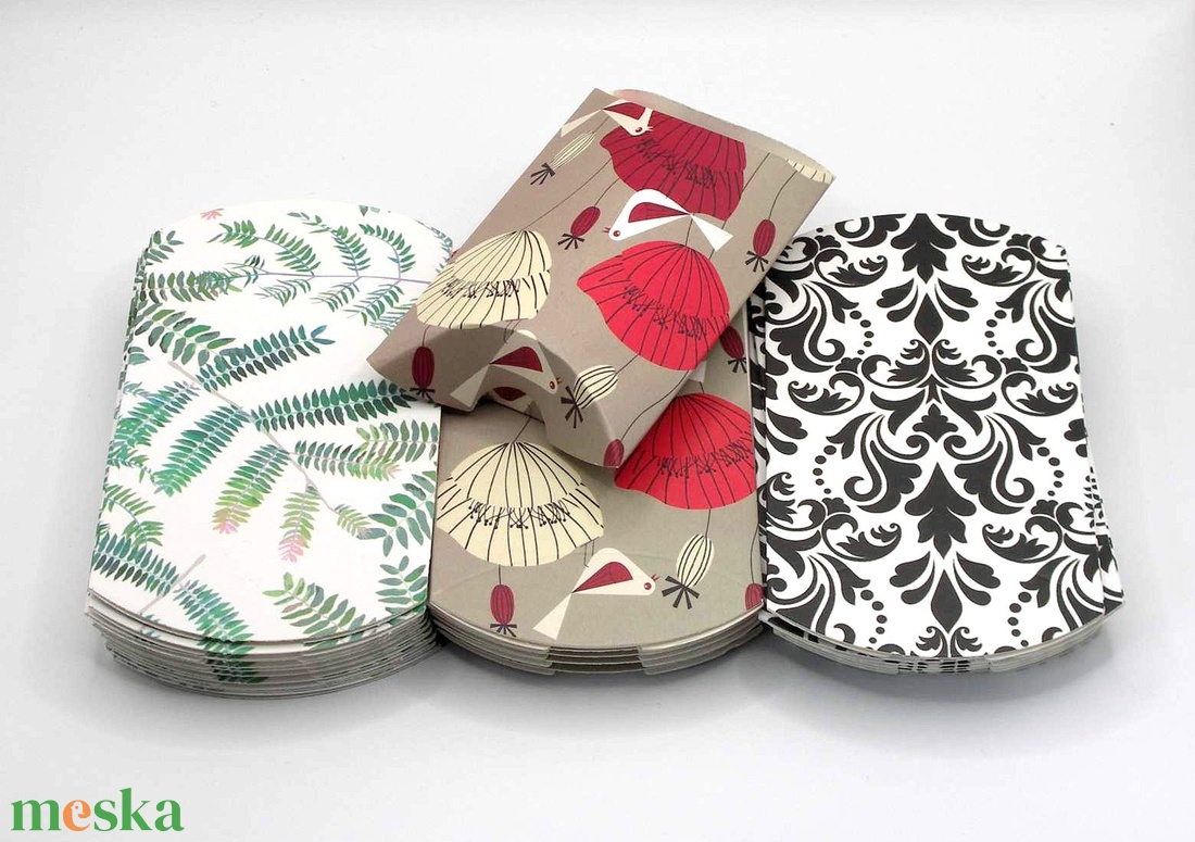 Tulipános nyakék és fülbevaló szett rusztikus, farmerkék üveggyöngyökből, levelekkel � Rustic Bloom - ékszer - ékszerszett - Meska.hu