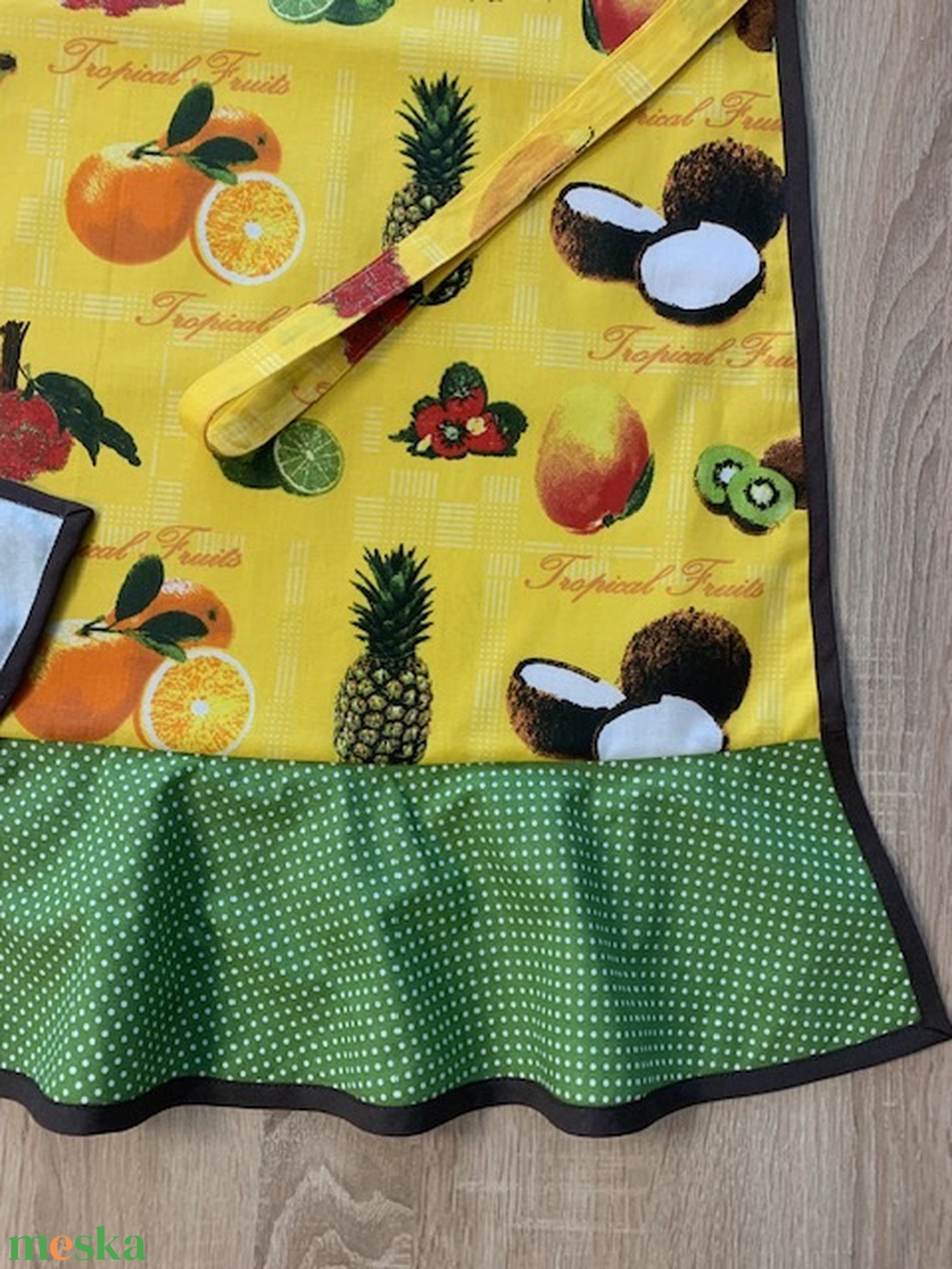 Trópusi gyümölcsök mintás, bélelt kötény / konyhában is csinosan - otthon & életmód - konyhafelszerelés, tálalás - konyhai textil - kötény - Meska.hu Trópusi gyümölcsök mintás, bélelt kötény / konyhában is csinosan - otthon & életmód - konyhafelszerelés, tálalás - konyhai textil - kötény - Meska.hu