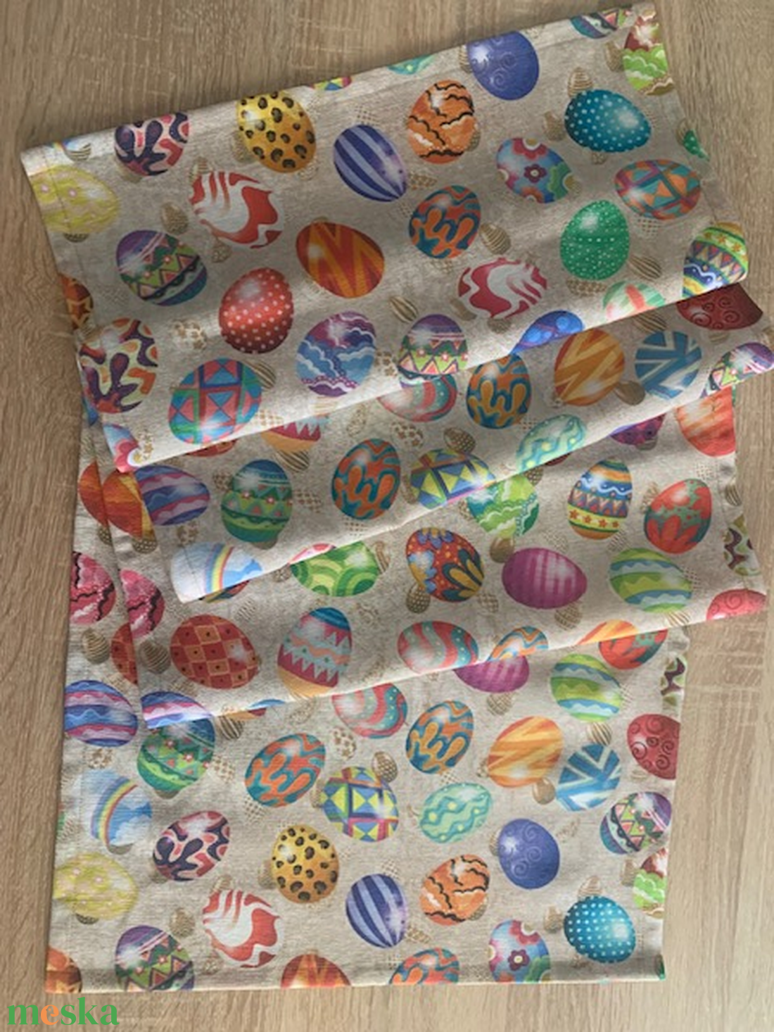 Húsvéti terítő-Színes tojások - Asztali futó- asztalközép - otthon & életmód - dekoráció - asztal és polc dekoráció - asztaldísz - Meska.hu