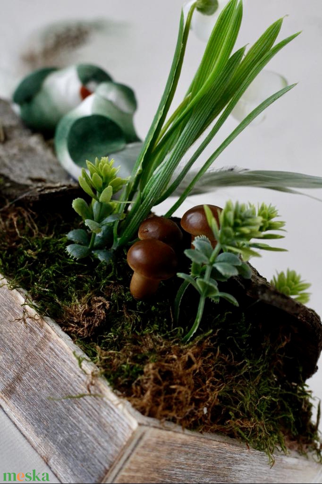 Tavaszi asztaldísz ajándékba akár Valentin-napra, ballagásra, születésnapra,  névnapra... - otthon & életmód - virágdekoráció - virágdíszek - virágdísz kaspóban - Meska.hu