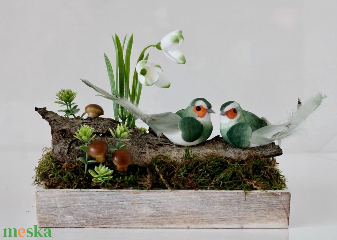 Tavaszi asztaldísz ajándékba akár Valentin-napra, ballagásra, születésnapra,  névnapra... - otthon & életmód - virágdekoráció - virágdíszek - virágdísz kaspóban - Meska.hu