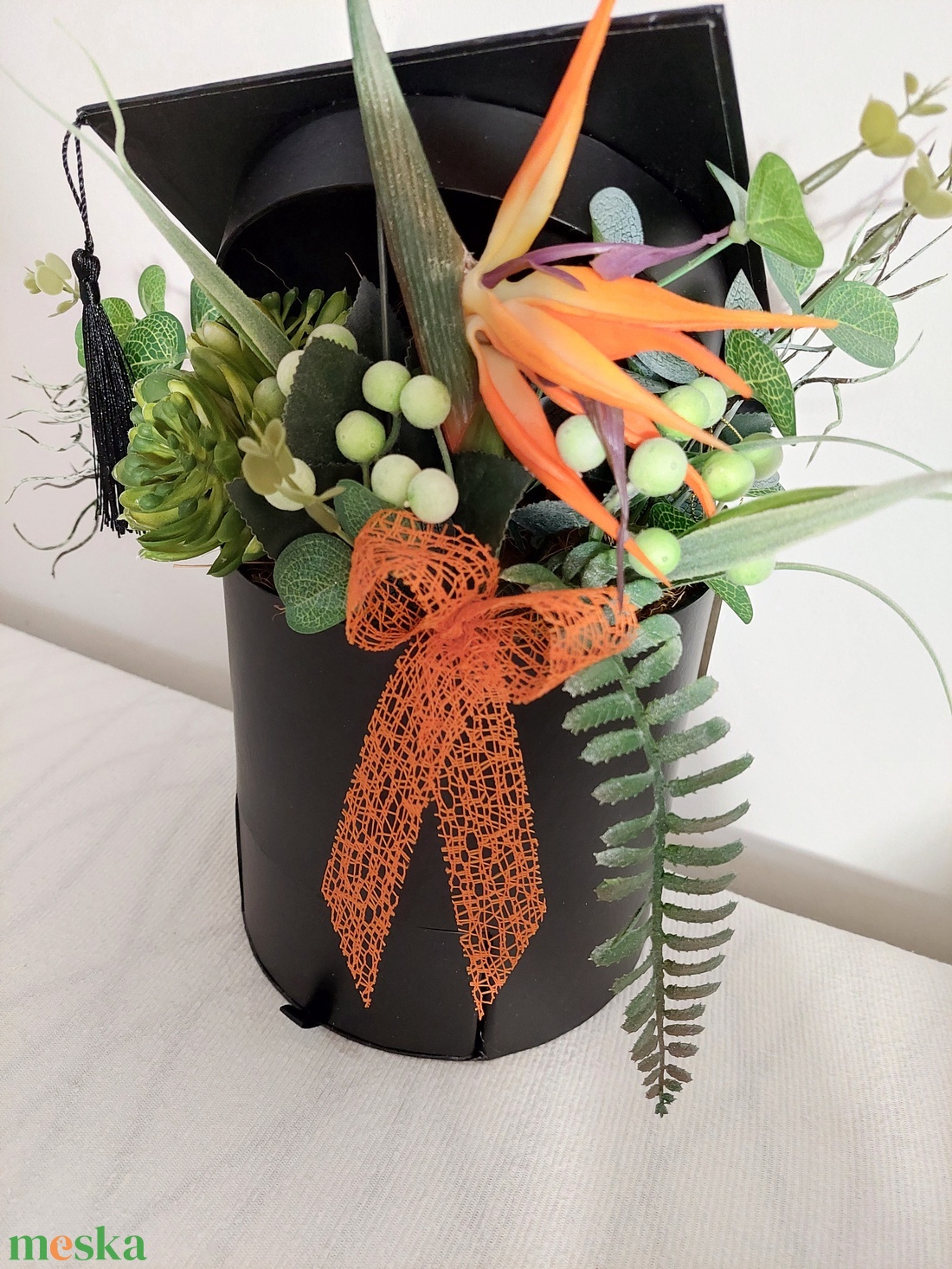 Ballagási ékszer-, pénzátadó fiókos, nagy virágbox fiúknak is - otthon & életmód - virágdekoráció - virágok - virágbox - Meska.hu