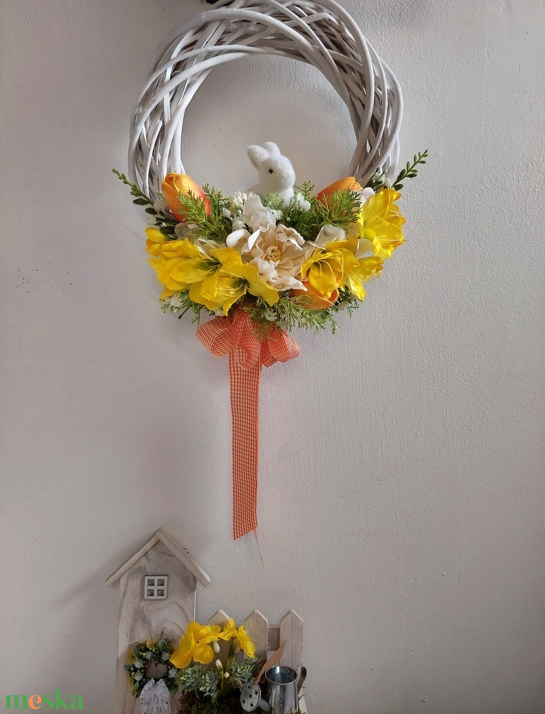 Virágos, tavaszi ajtókopogtató, kivehető nyuszi figurával-ajándékba is  - otthon & életmód - dekoráció - ajtó- és ablak dekoráció - ajtódísz & kopogtató - Meska.hu