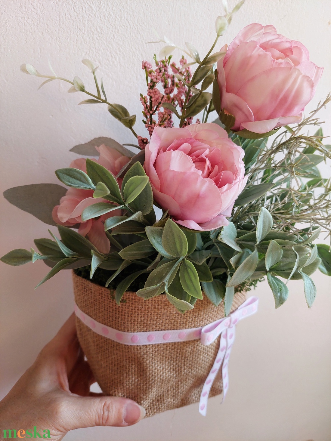 Tavaszváró ajtókopogtató, asztaldísz, juta alapon, újdonság - ünnepi díszek, dekorációk - húsvéti díszek és dekorációk - húsvéti ajtódísz, kopogtató - Meska.hu