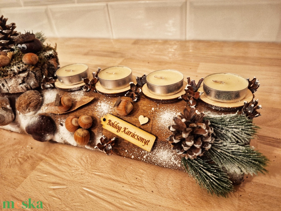 Erdei, természetes adventi asztaldísz, mézeskalács illatú mécsesekkel, nagyméretű (35 cm átmérővel) - karácsony - adventi díszek - adventi koszorú - Meska.hu Erdei, természetes adventi asztaldísz, mézeskalács illatú mécsesekkel, nagyméretű (35 cm átmérővel) - karácsony - adventi díszek - adventi koszorú - Meska.hu