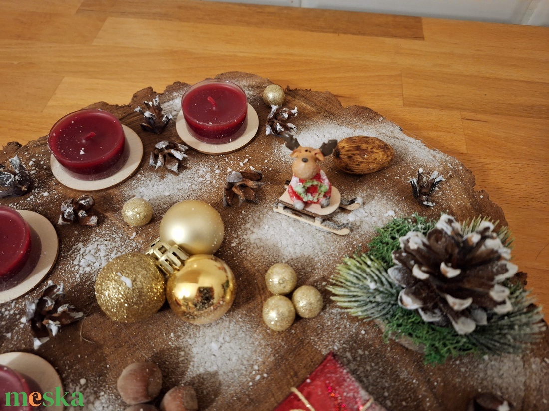 Adventi koszorú, pirított mandula illatú mécsesekkel, rénszarvassal  - karácsony - adventi díszek - adventi koszorú - Meska.hu