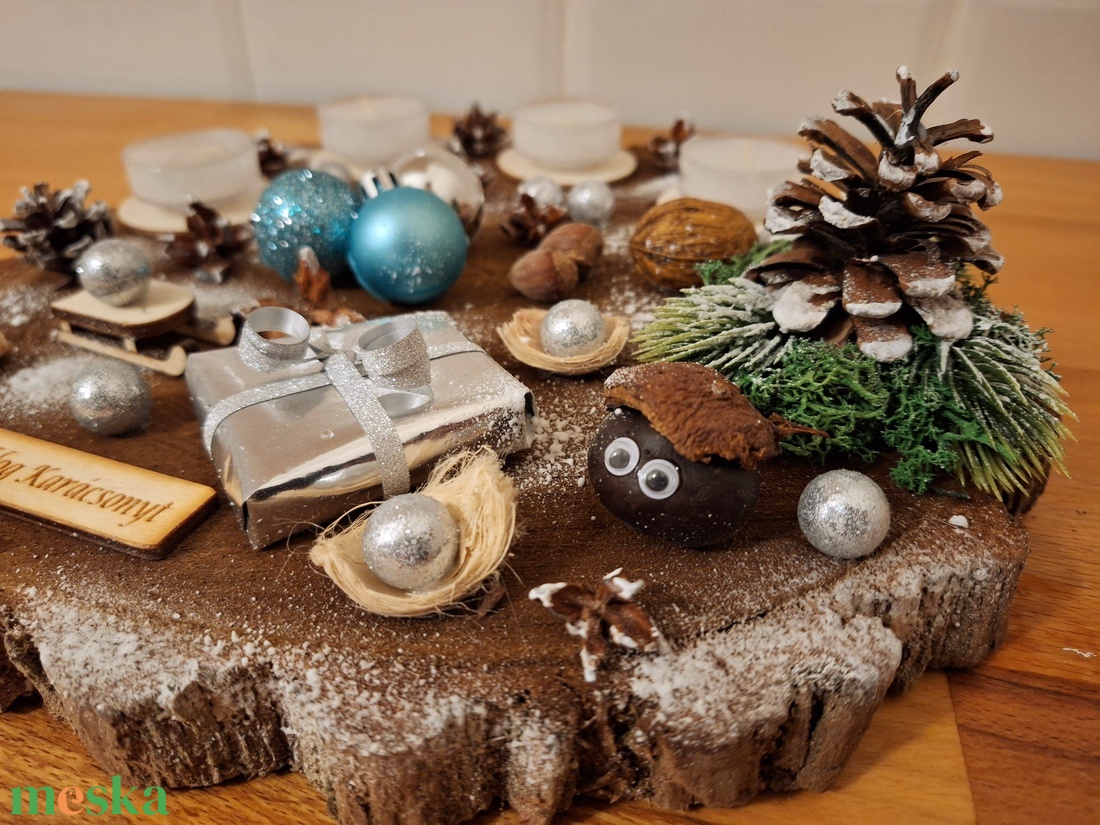 Adventi koszorú, természetes adventi koszorú fa alapon  - karácsony - adventi díszek - adventi koszorú - Meska.hu