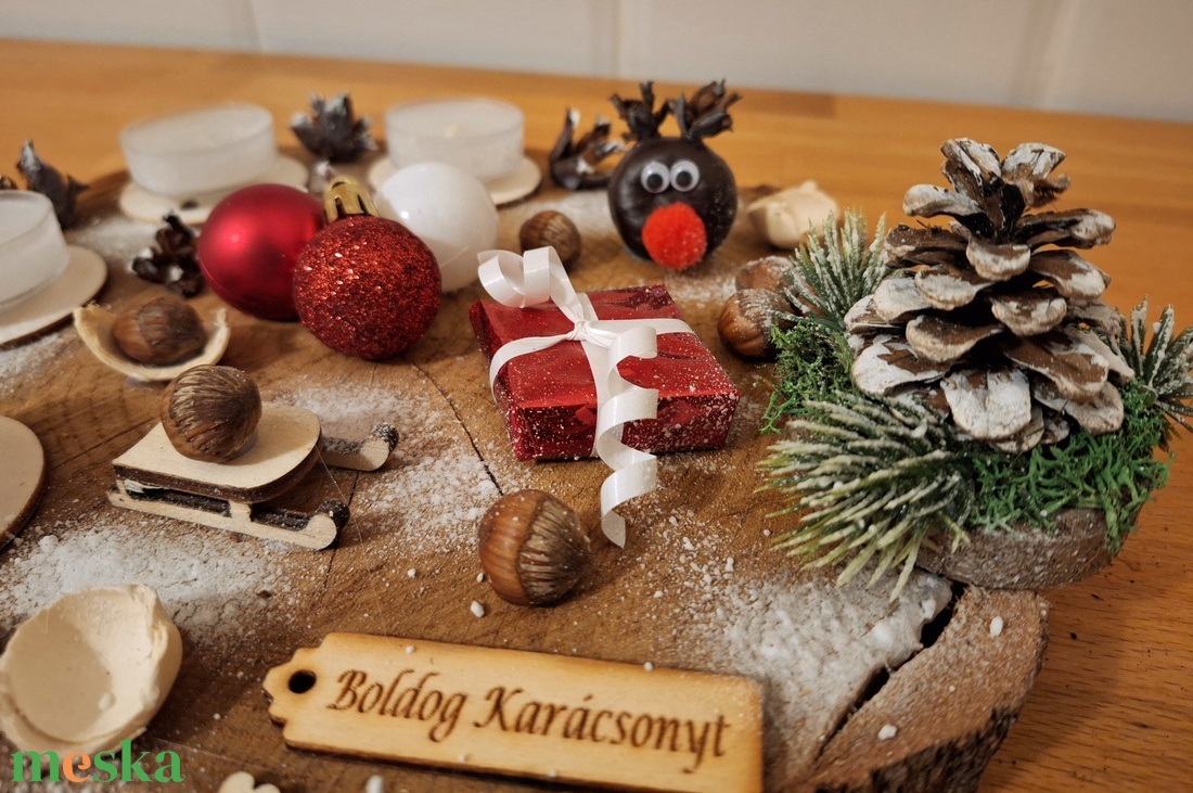 Adventi koszorú,  természetes adventi koszorú fa alapon  - karácsony - adventi díszek - adventi koszorú - Meska.hu