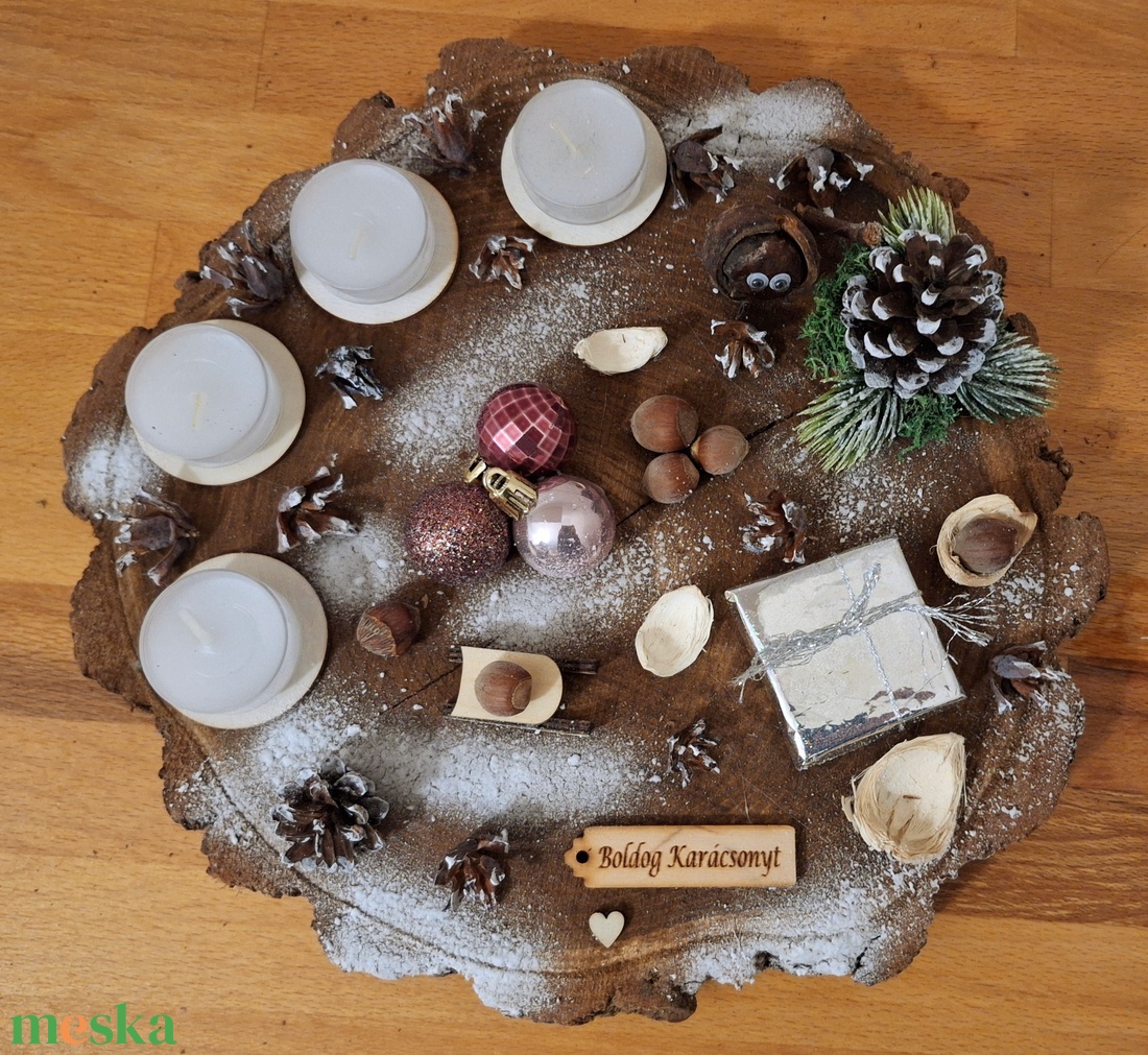 Adventi koszorú, lazúrozott fa alapon,  műfenyővel,  zuzmóval  - karácsony - adventi díszek - adventi koszorú - Meska.hu