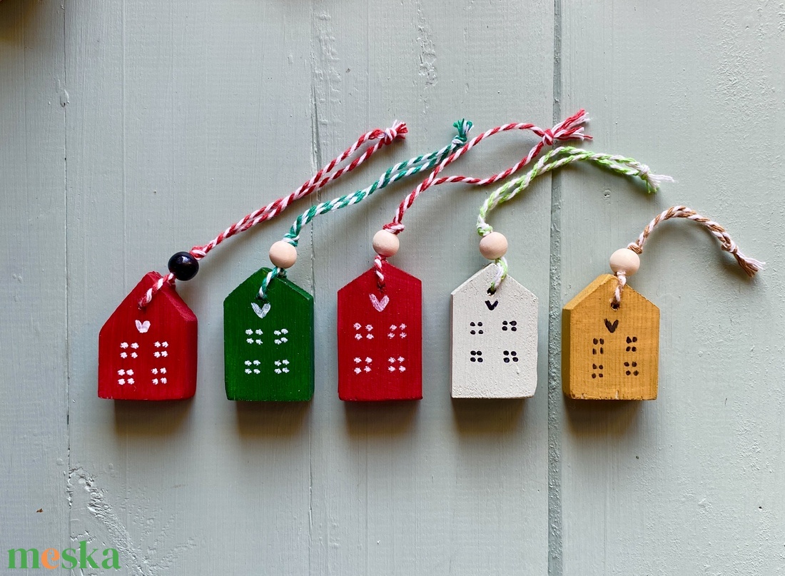 5 házikós karácsonyfadísz zöld-piros  - karácsony - karácsonyi lakásdekoráció - karácsonyfadíszek - Meska.hu