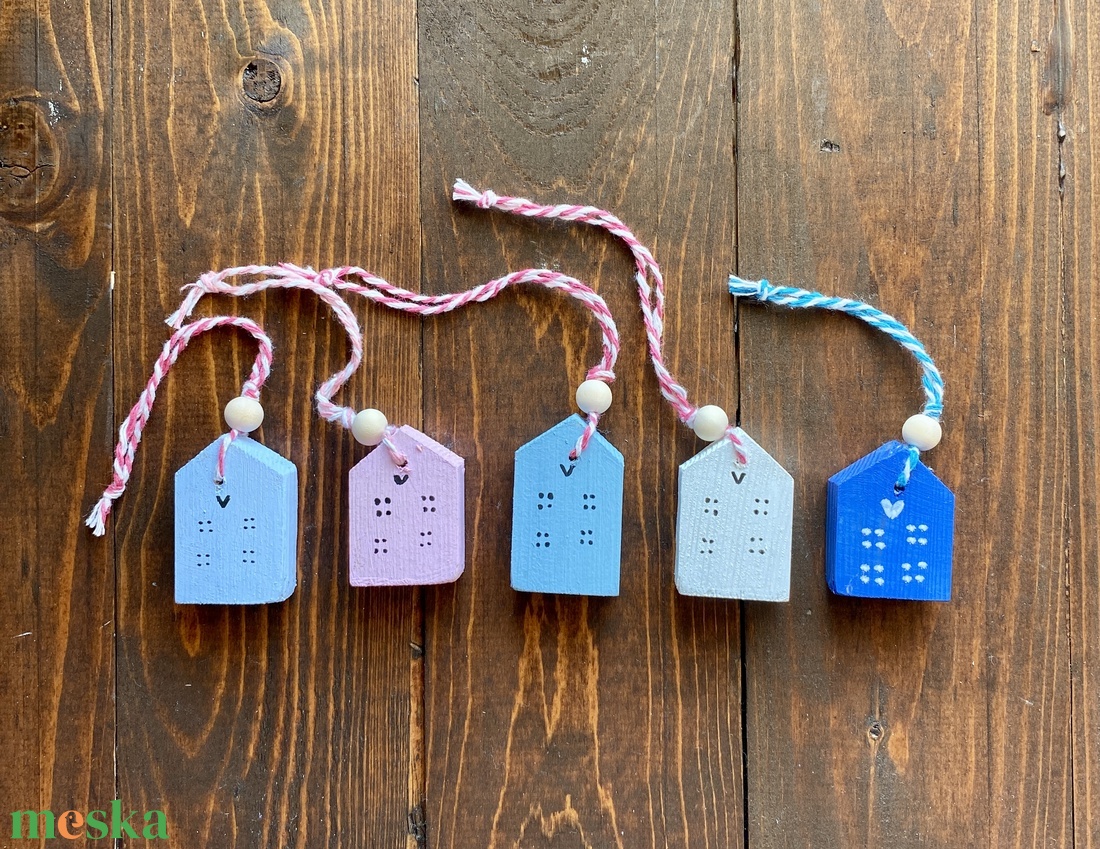 5 házikós karácsonyfadísz rózsaszín-kék - karácsony - karácsonyi lakásdekoráció - karácsonyfadíszek - Meska.hu