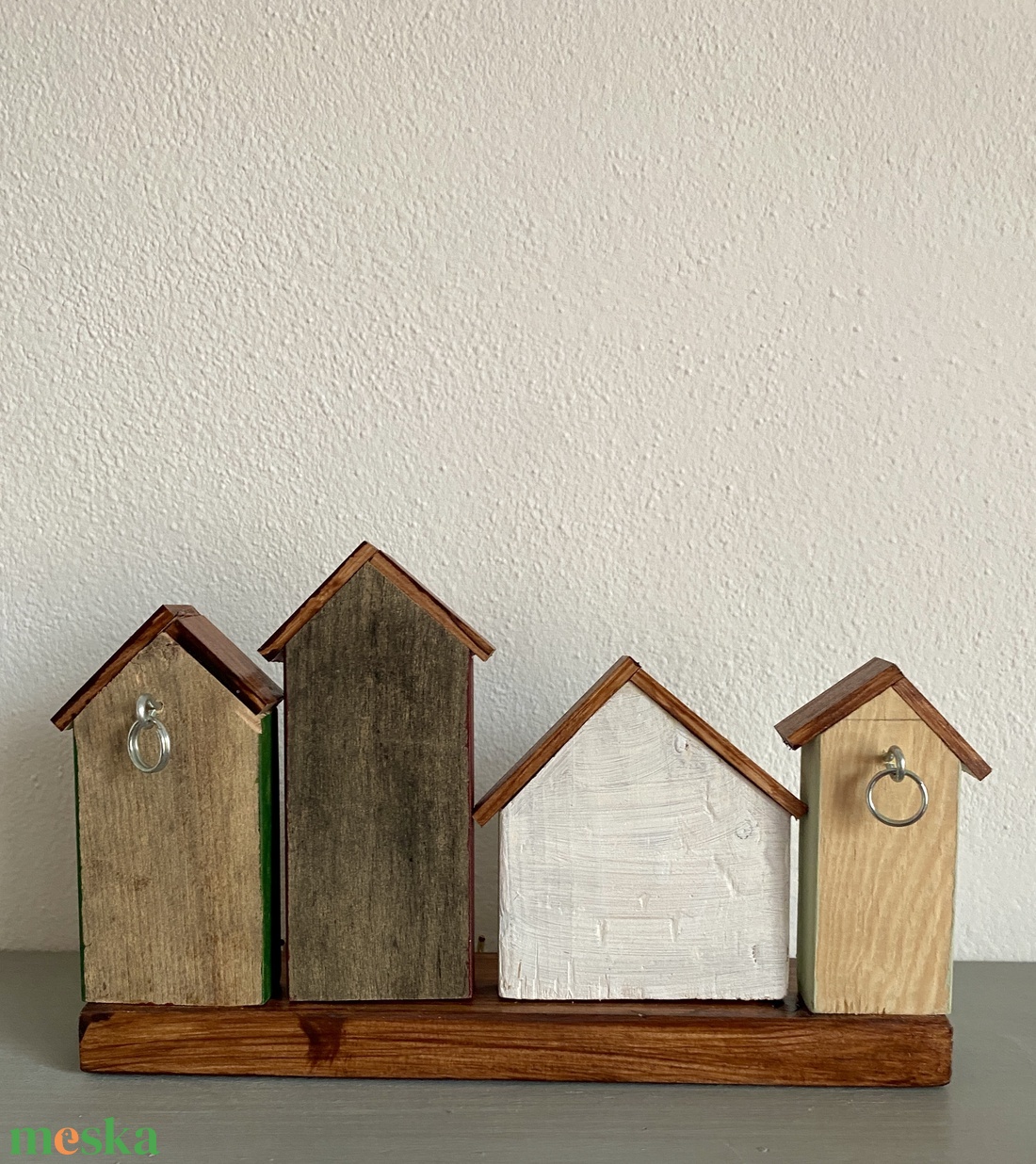 Bordó, menta, zöld házikós kézműves kulcstartó - otthon & életmód - dekoráció - fali és függő dekoráció - fali kulcstartó - Meska.hu Bordó, menta, zöld házikós kézműves kulcstartó - otthon & életmód - dekoráció - fali és függő dekoráció - fali kulcstartó - Meska.hu