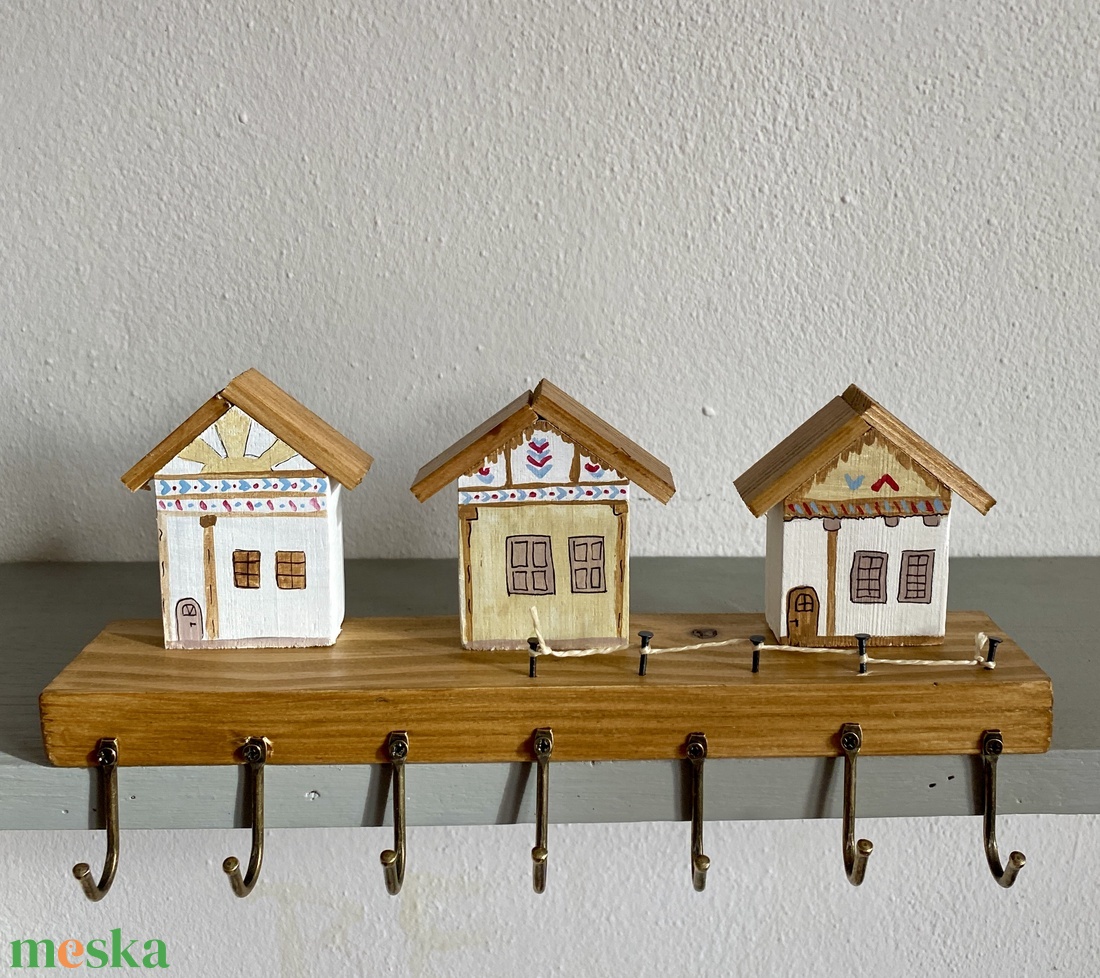 Napsugaras népi házikós kulcstartó - otthon & életmód - dekoráció - fali és függő dekoráció - fali kulcstartó - Meska.hu