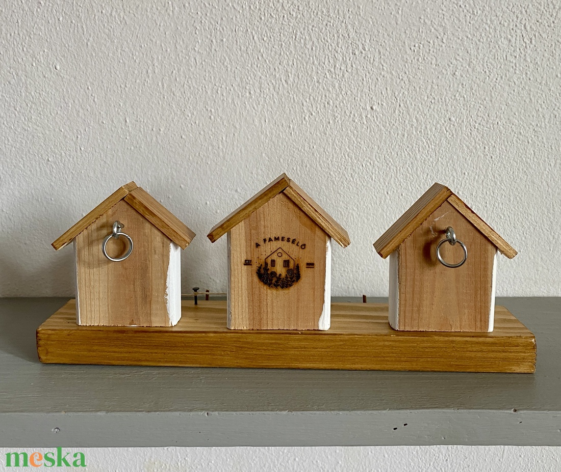 Cicás népi házikós kulcstartó - otthon & életmód - dekoráció - fali és függő dekoráció - fali kulcstartó - Meska.hu