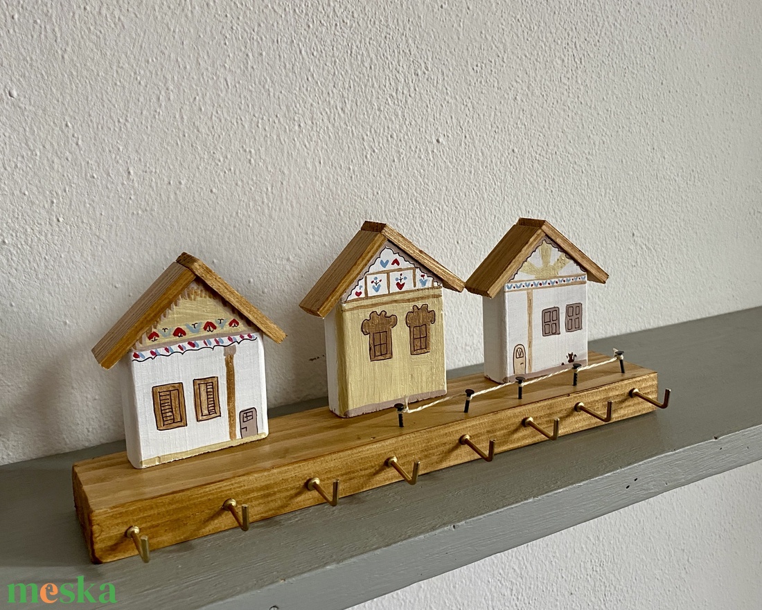 Cicás népi házikós kulcstartó - otthon & életmód - dekoráció - fali és függő dekoráció - fali kulcstartó - Meska.hu